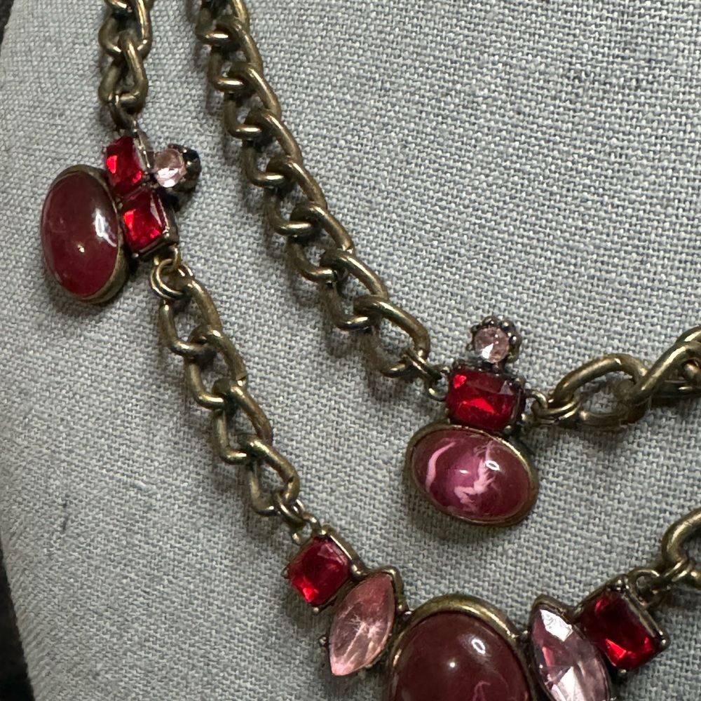 Two layer Necklace with Glass Rhinestones. - Picture 2 of 3